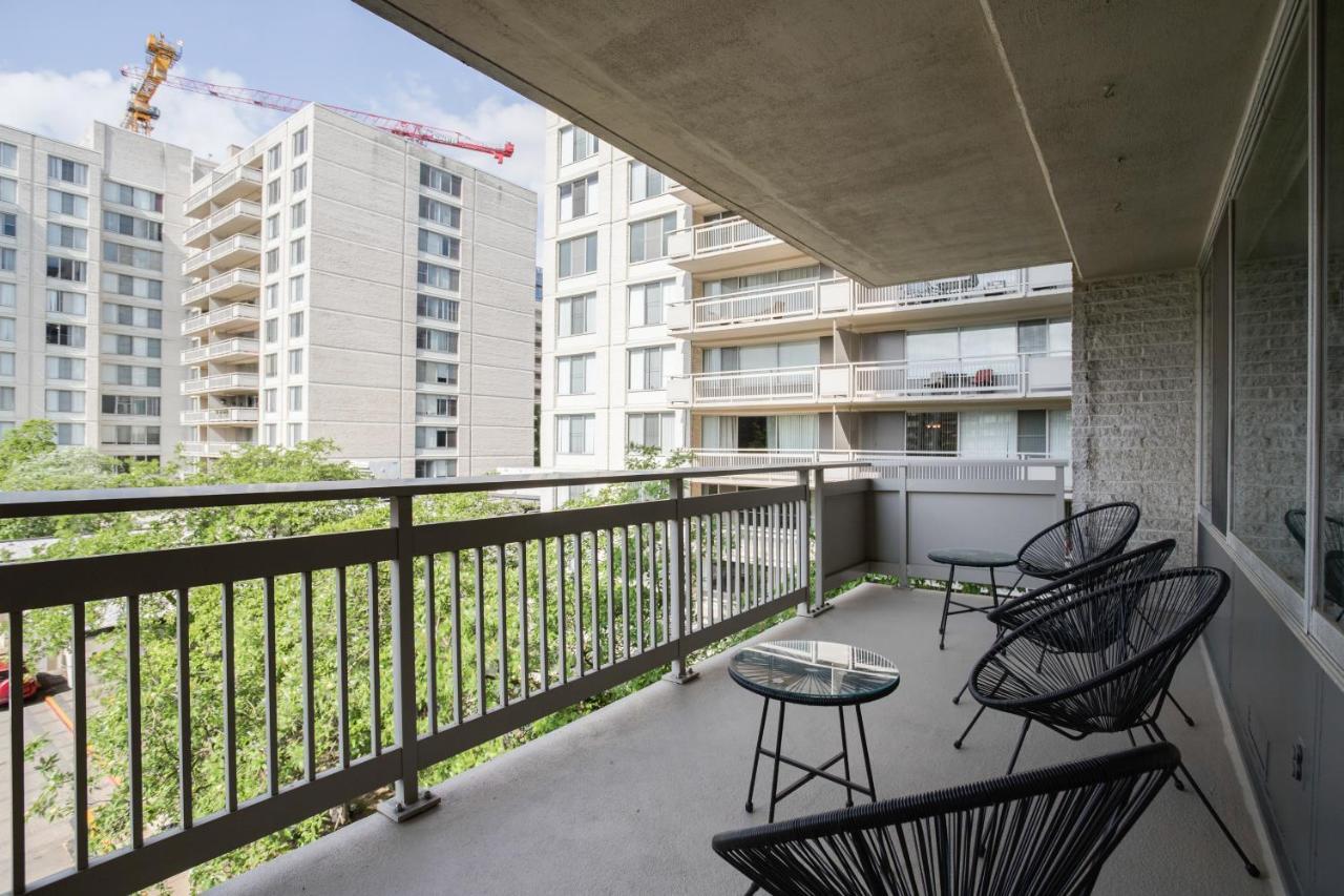 Spectacular 2/2 Apt @Crystal City With Gym Apartamento Arlington Exterior foto